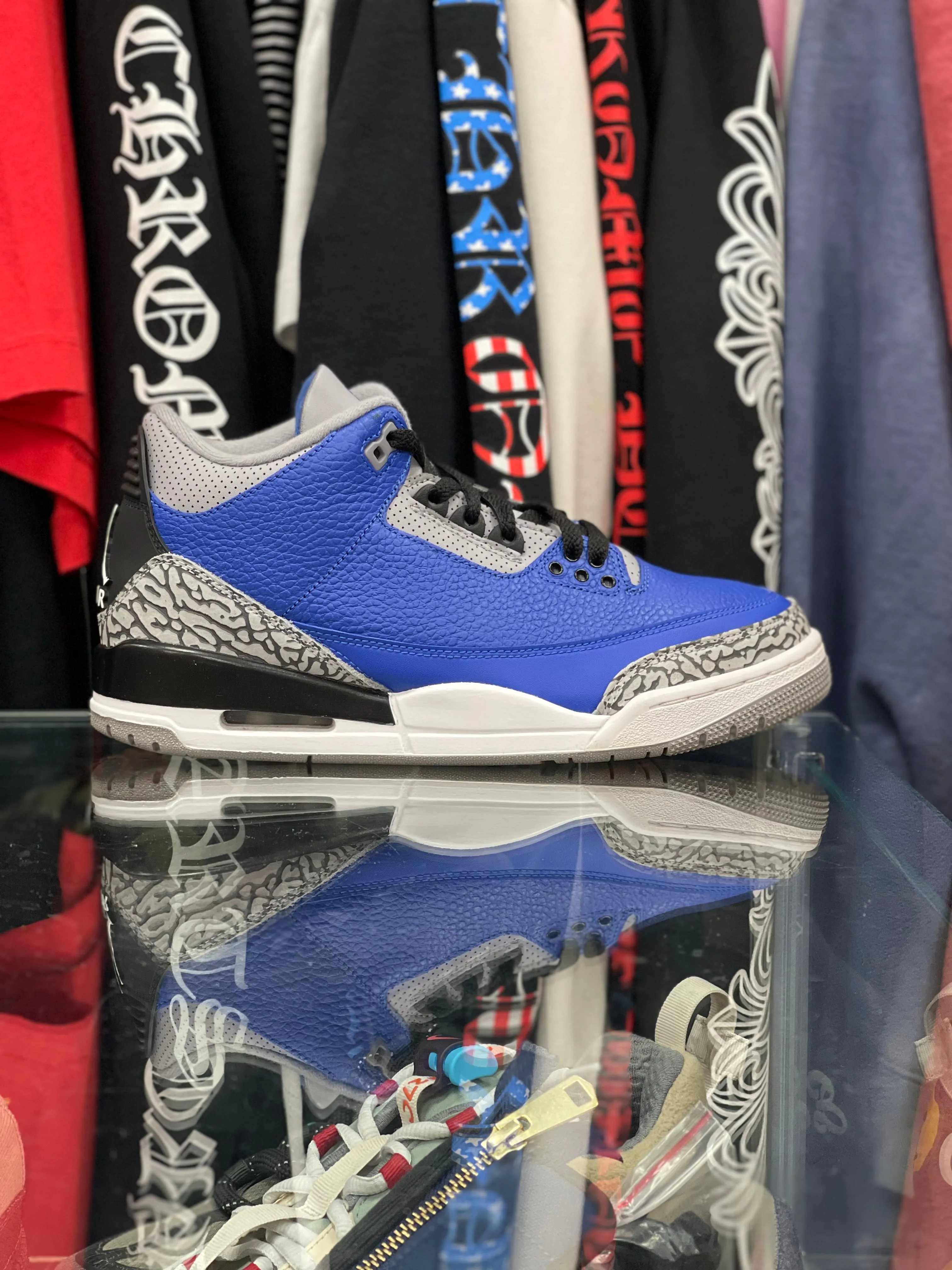 Air Jordan 3 Retro “Varsity Royal Cement”