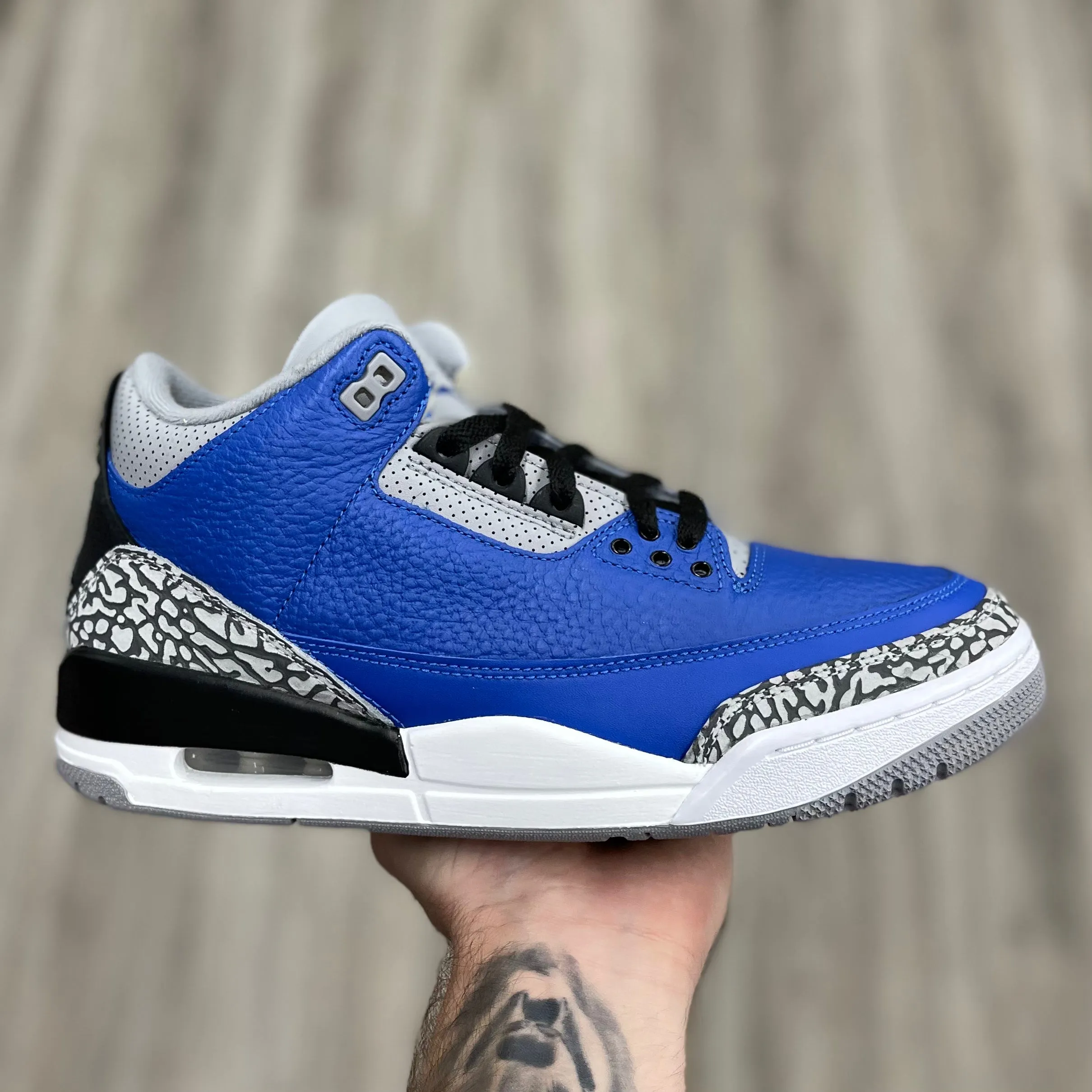 Air Jordan 3 Retro “Varsity Royal Cement”