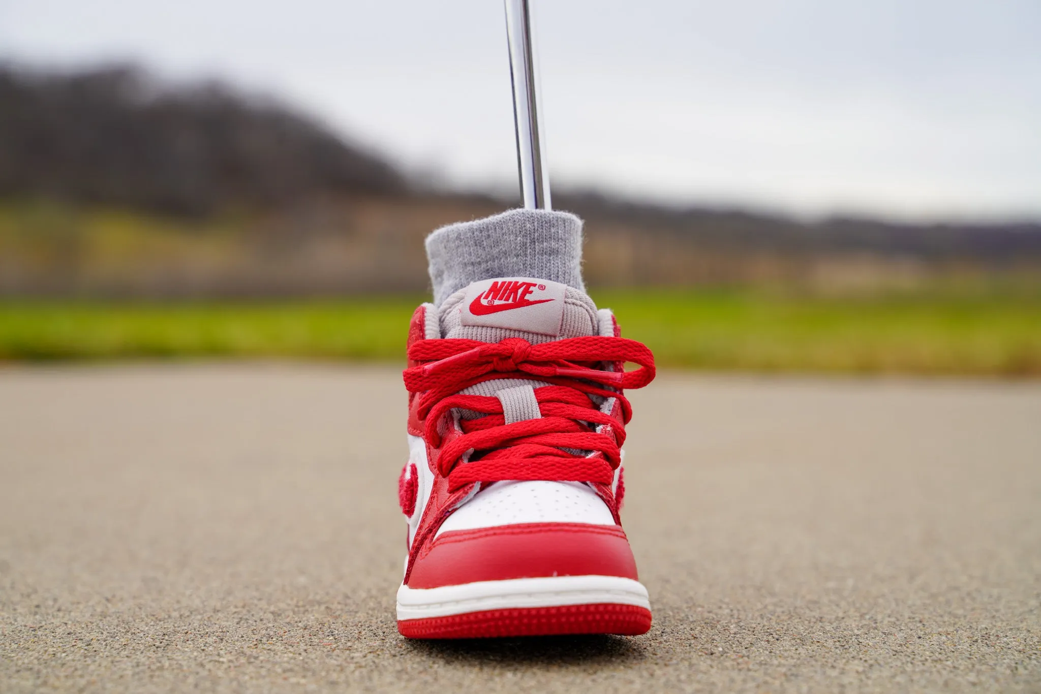 Jordan 1 Retro High OG [VARSITY RED ORE] Standing Sneaker Putter Cover