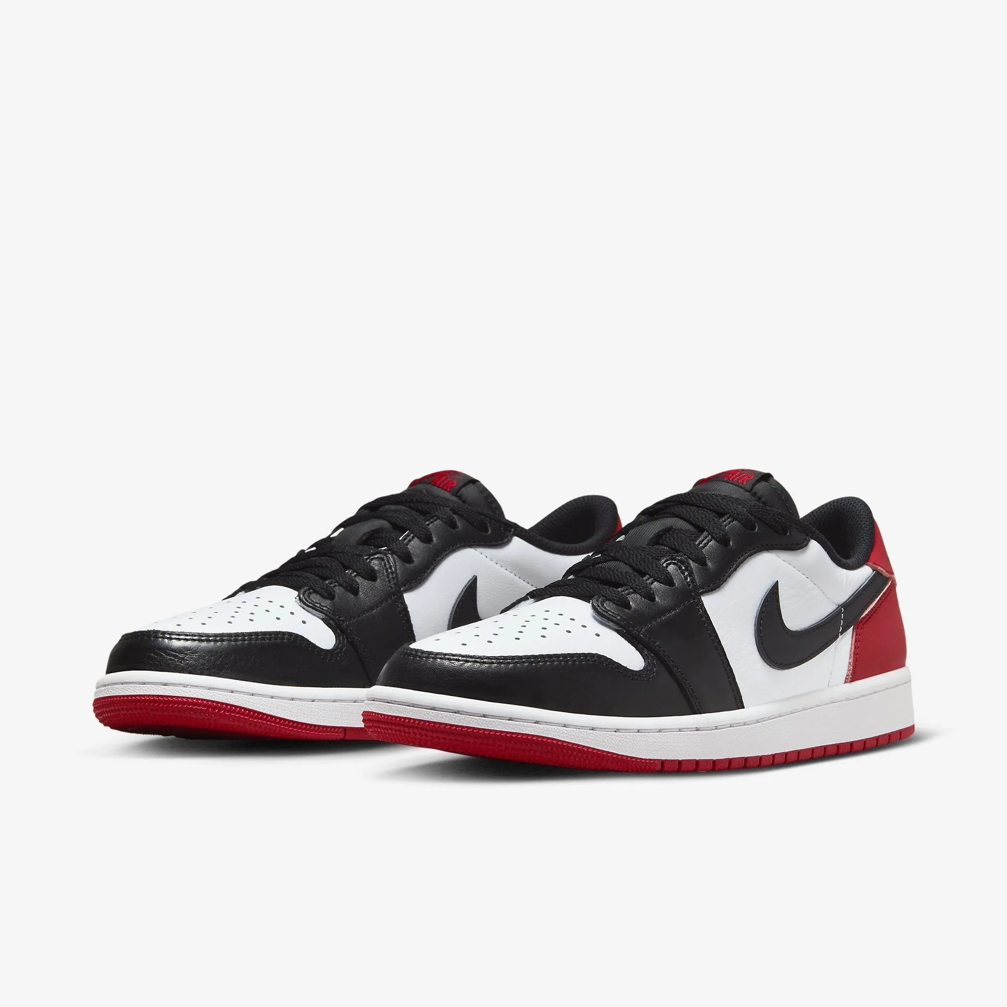 (Men's) Air Jordan 1 Retro Low OG 'Black Toe' (2023) CZ0790-106