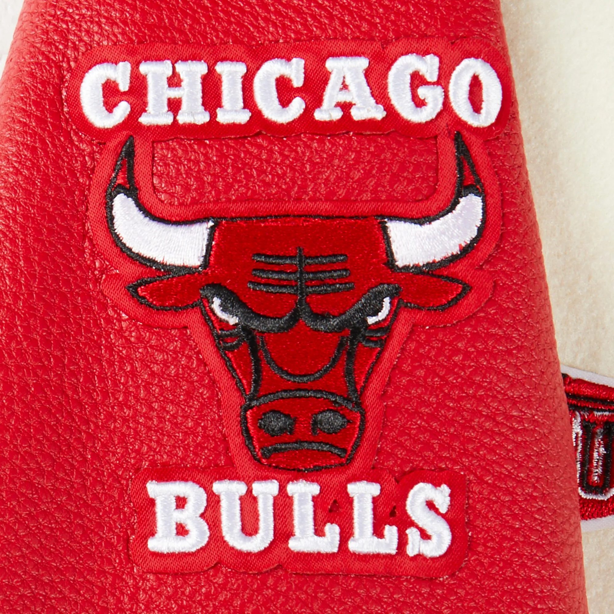 NBA CHICAGO BULLS RETRO CLASSIC BIG BOYS RIB WOOL VARSITY JACKET (EGGSHELL/ RED)