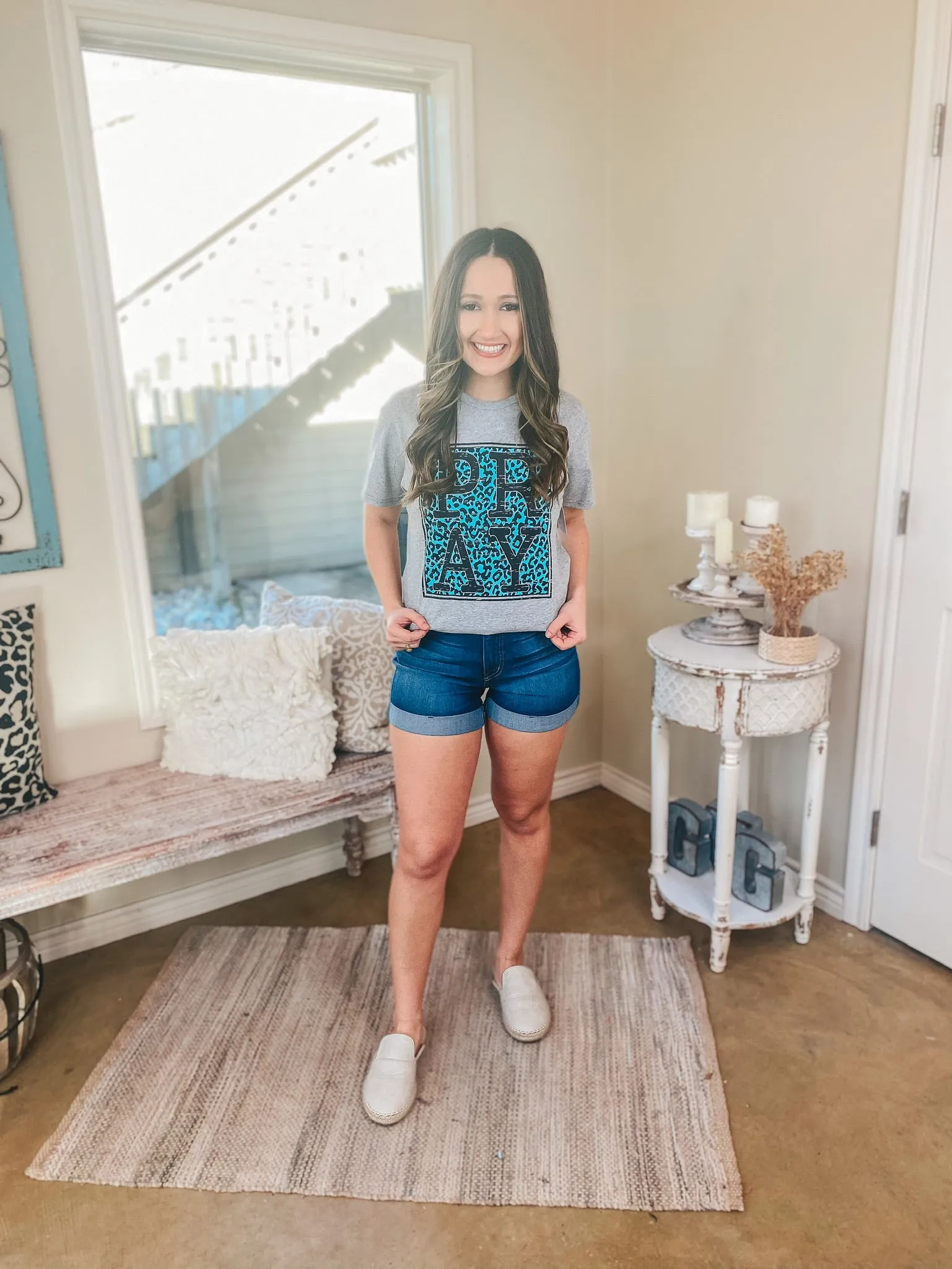 Pray Turquoise Leopard Short Sleeve Graphic Tee in Heather Grey