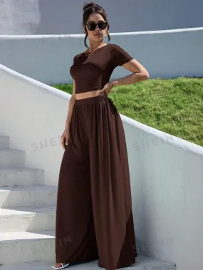 Short sleeve tee & wide leg pants in brown